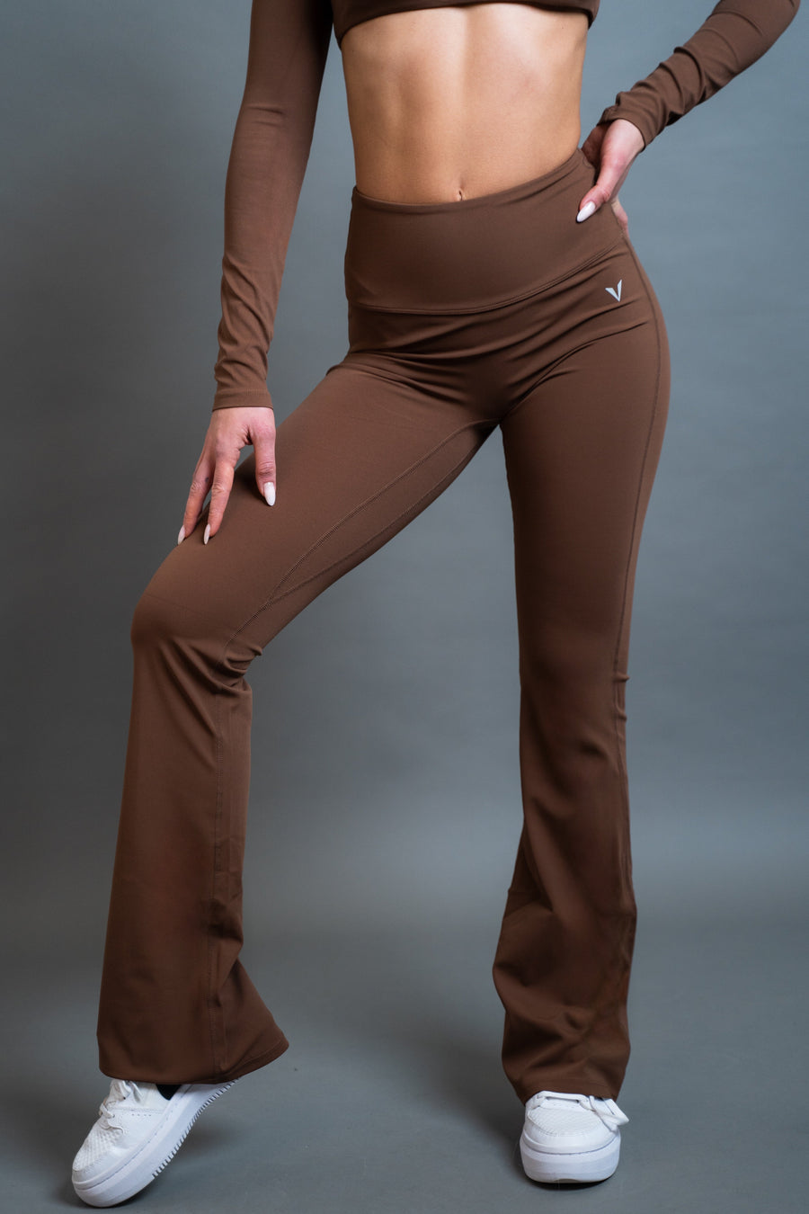 AeraFlare Legging — Brown